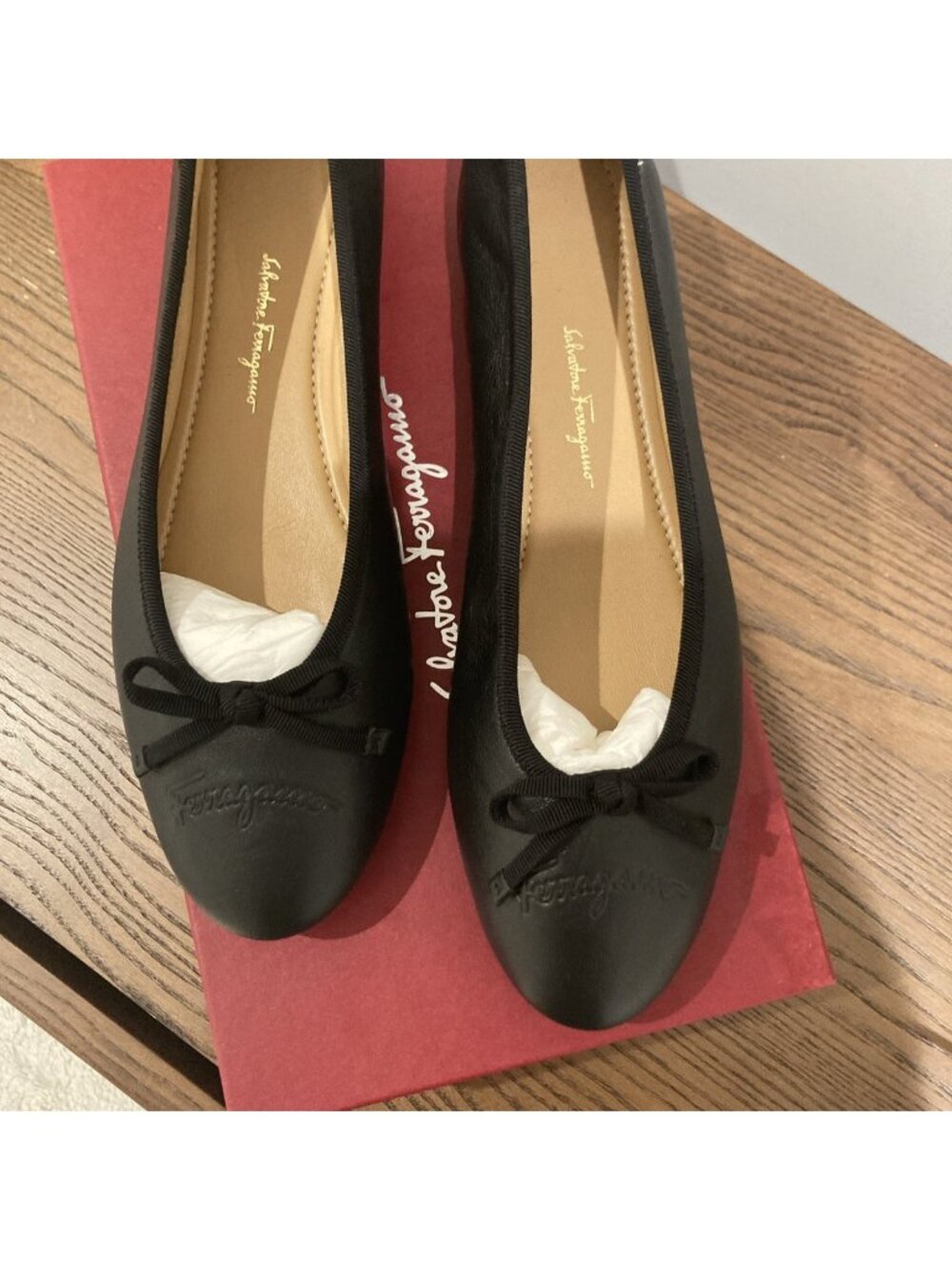 BNWB! Ferragamo Womens Logo Ballerina Flats Size US 9.5